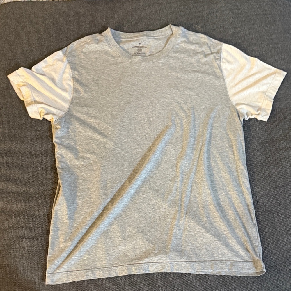 Fabletics Light Gray Men's Short Sleeve Tee